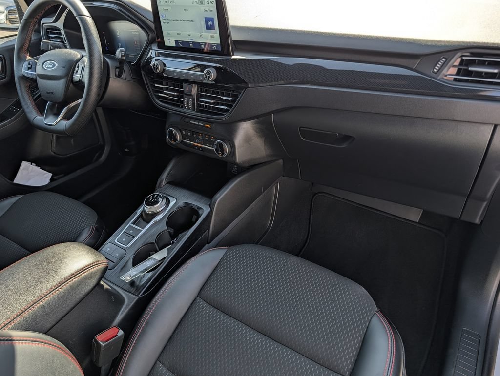 Used 2025 Ford Escape ST-Line FWD image 33
