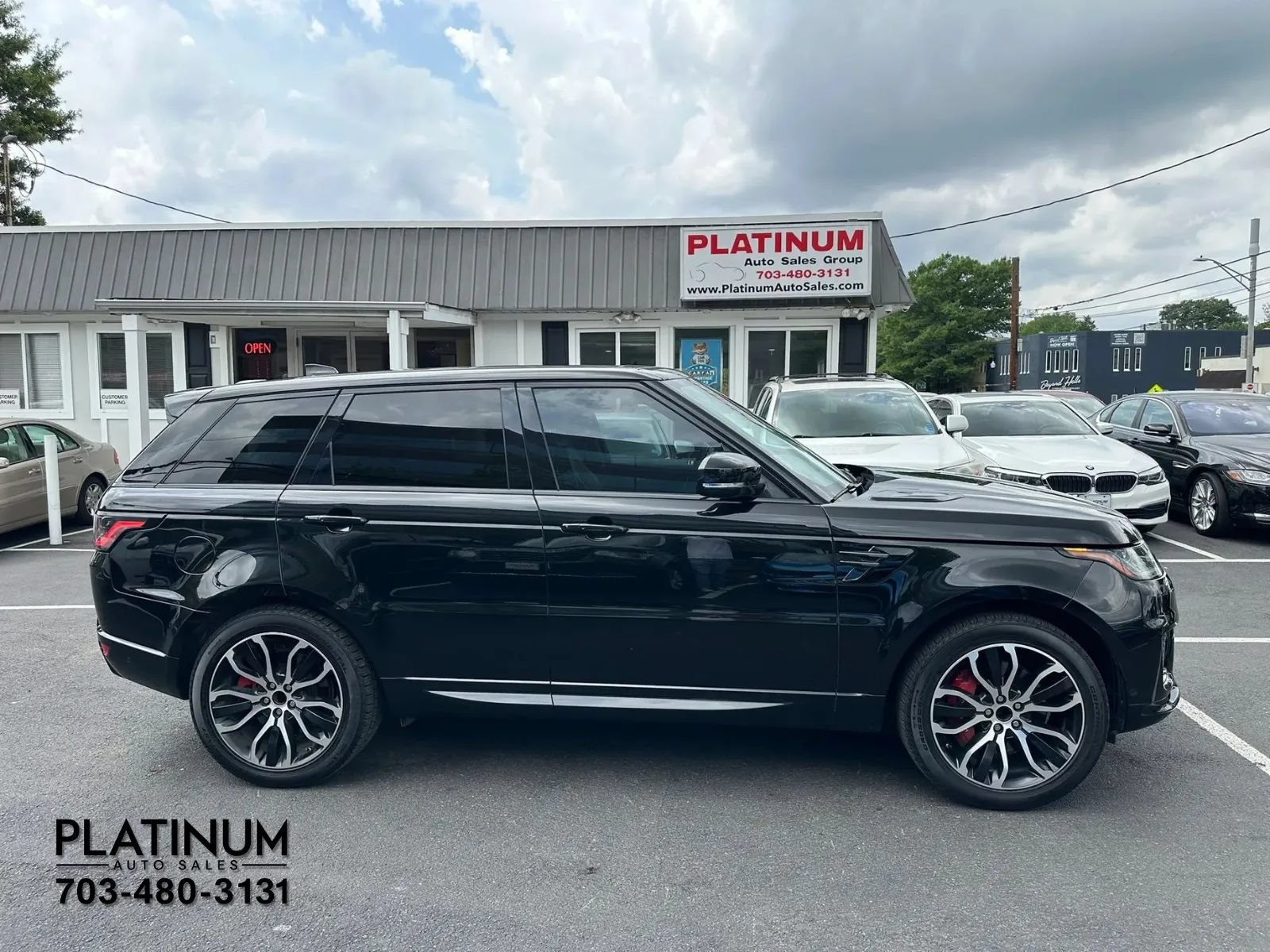 Used 2020 Land Rover Range Rover Sport HSE Dynamic AWD/4WD image 2