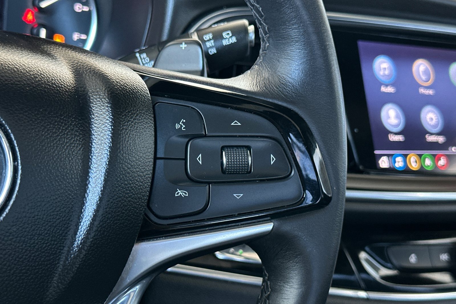 Certified 2023 Buick Enclave Avenir w/ Avenir Technology Package image 34