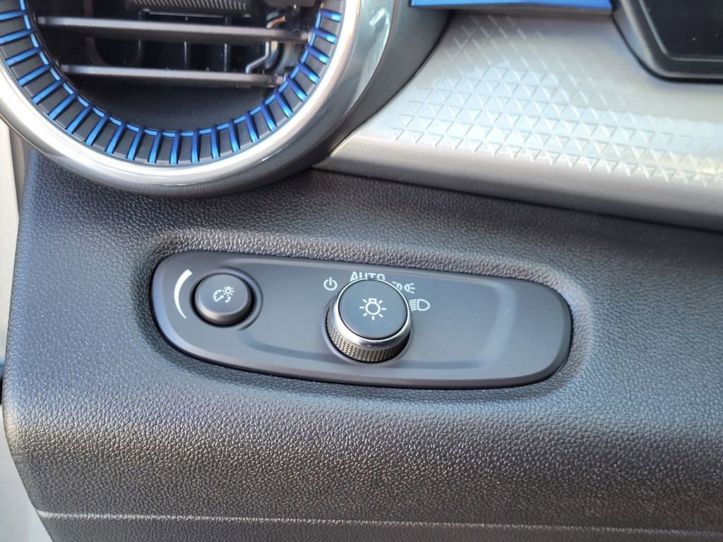 New 2026 Chevrolet Trax LT w/ Driver Confidence Package image 25