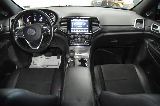 Used 2020 Jeep Grand Cherokee Altitude image 29