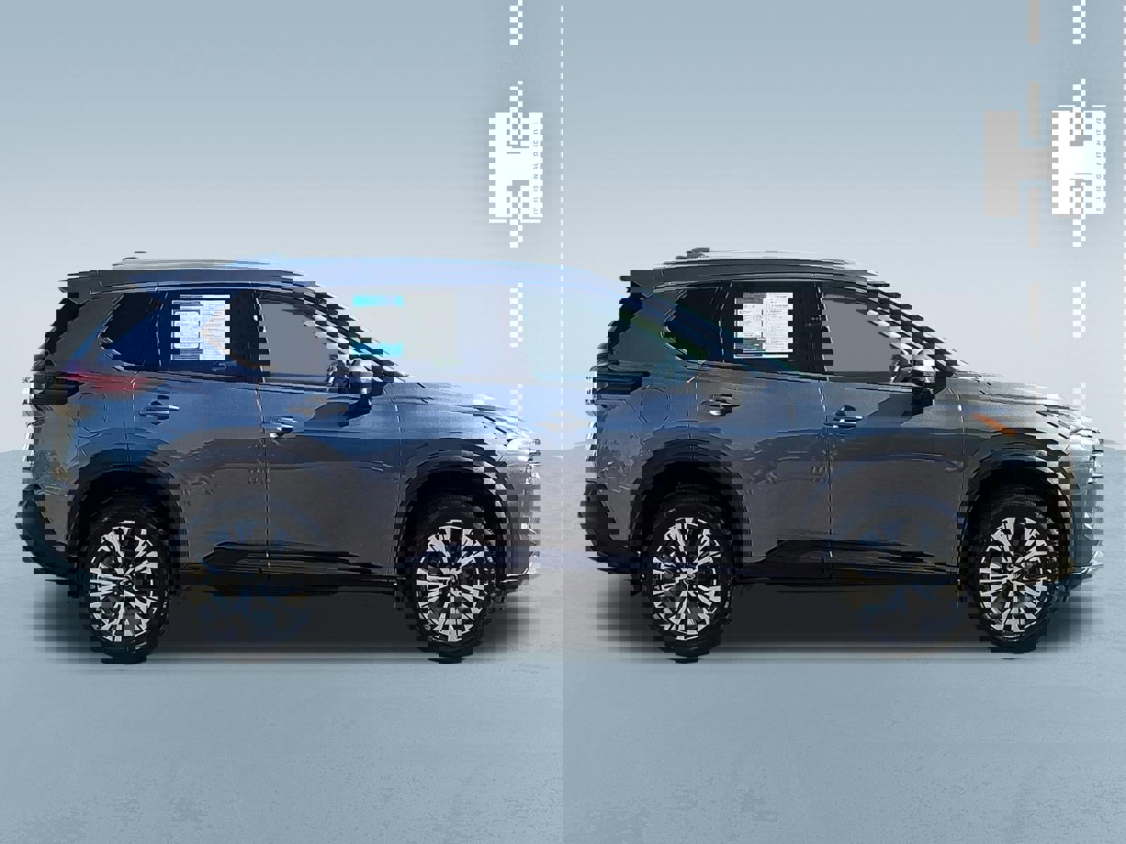 Used 2021 Nissan Rogue SV w/ Premium Package image 2