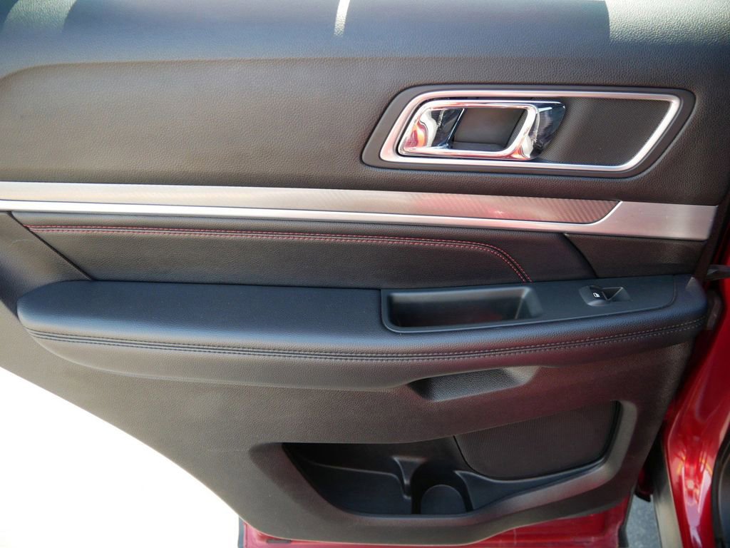 Used 2016 Ford Explorer Sport w/ Equipment Group 401A AWD/4WD image 14