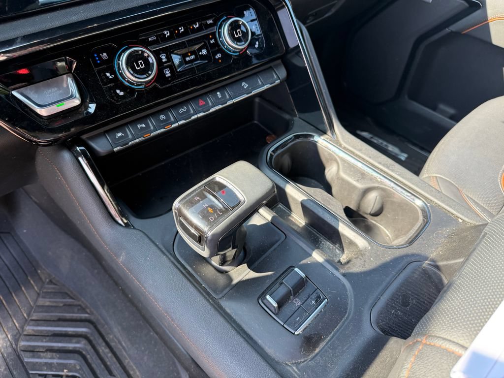 Used 2023 GMC Sierra 1500 AT4 w/ AT4 Preferred Package AWD/4WD image 17