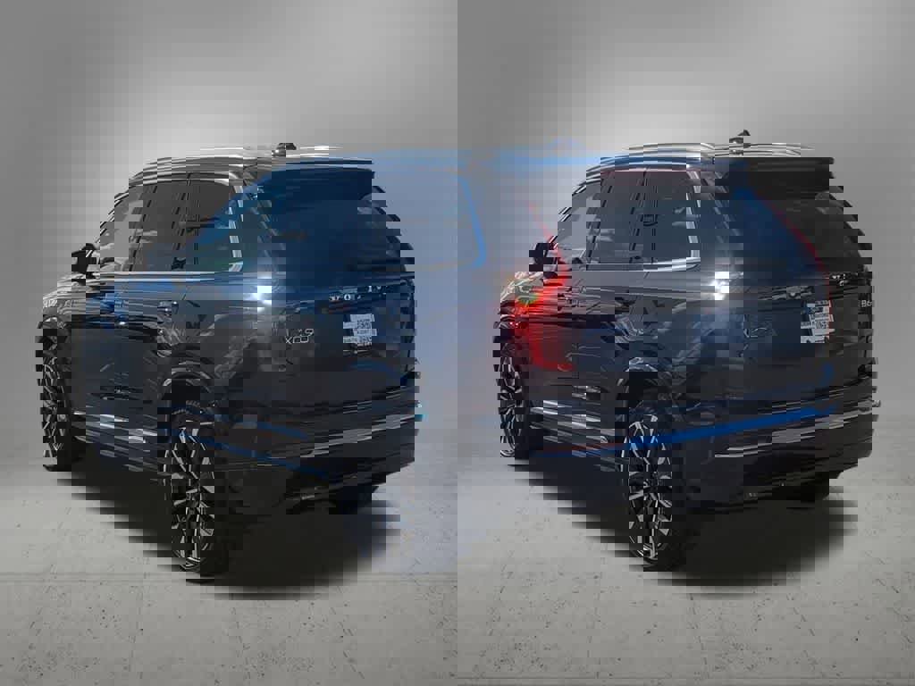 Certified 2026 Volvo XC90 B6 Plus w/ Protection Package Premier image 4