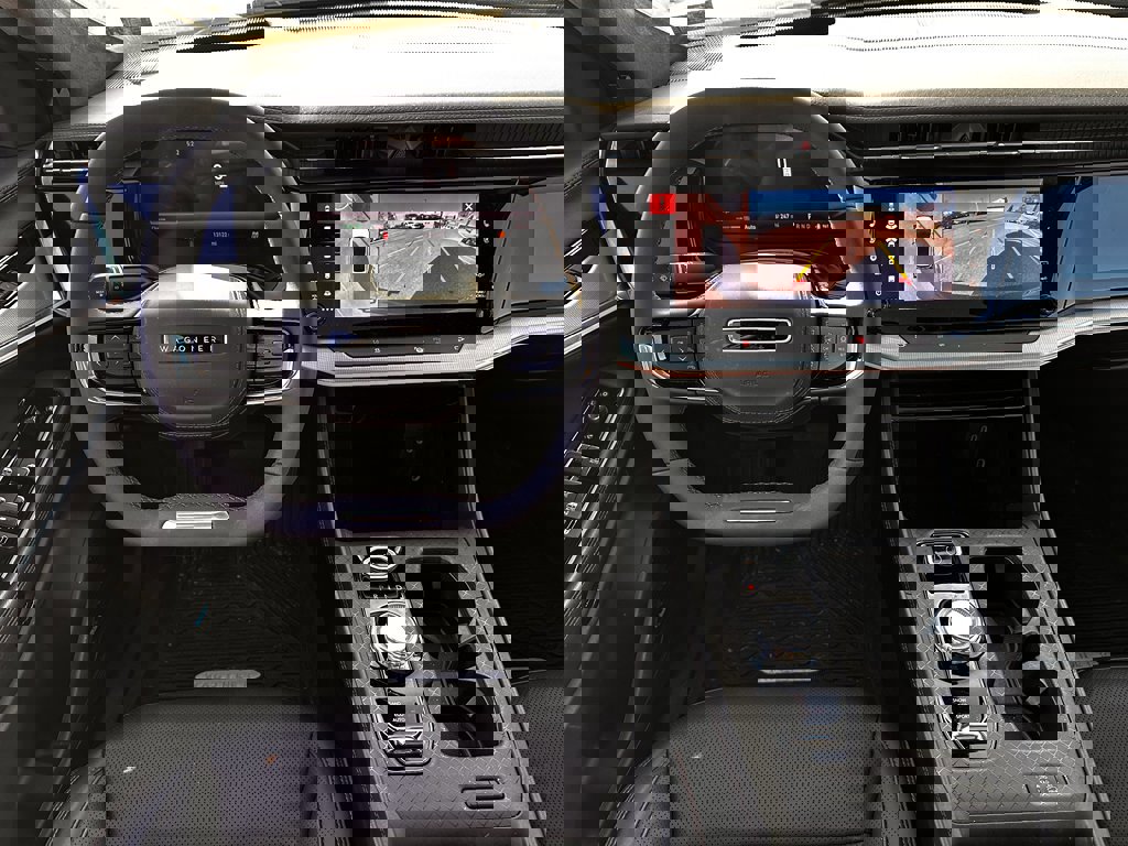 Used 2024 Jeep Wagoneer Launch Edition image 3