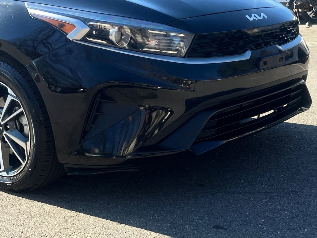 Used 2023 Kia Forte LXS image 7
