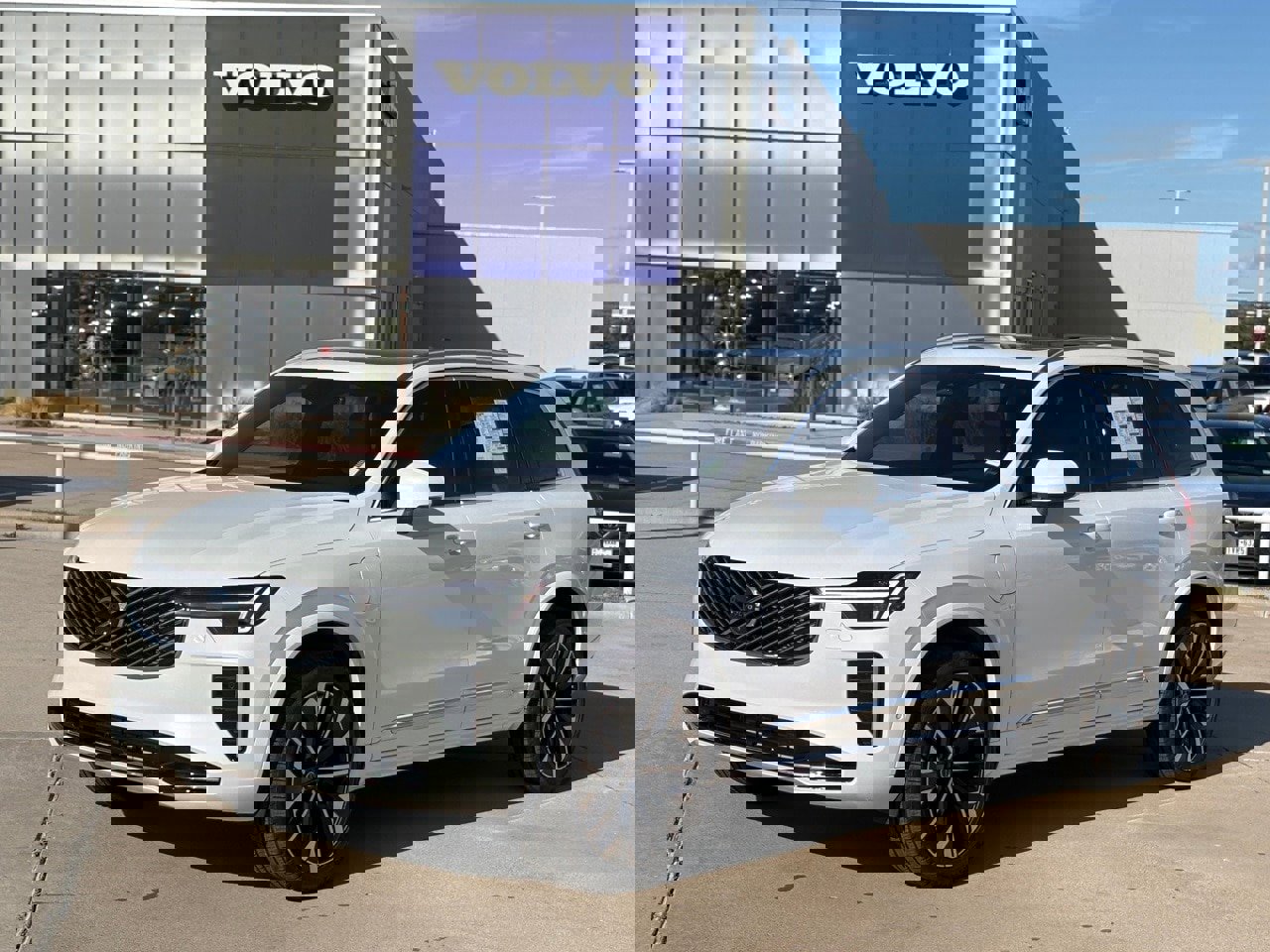 New 2025 Volvo XC90 T8 Plus w/ Protection Package Premier video 2