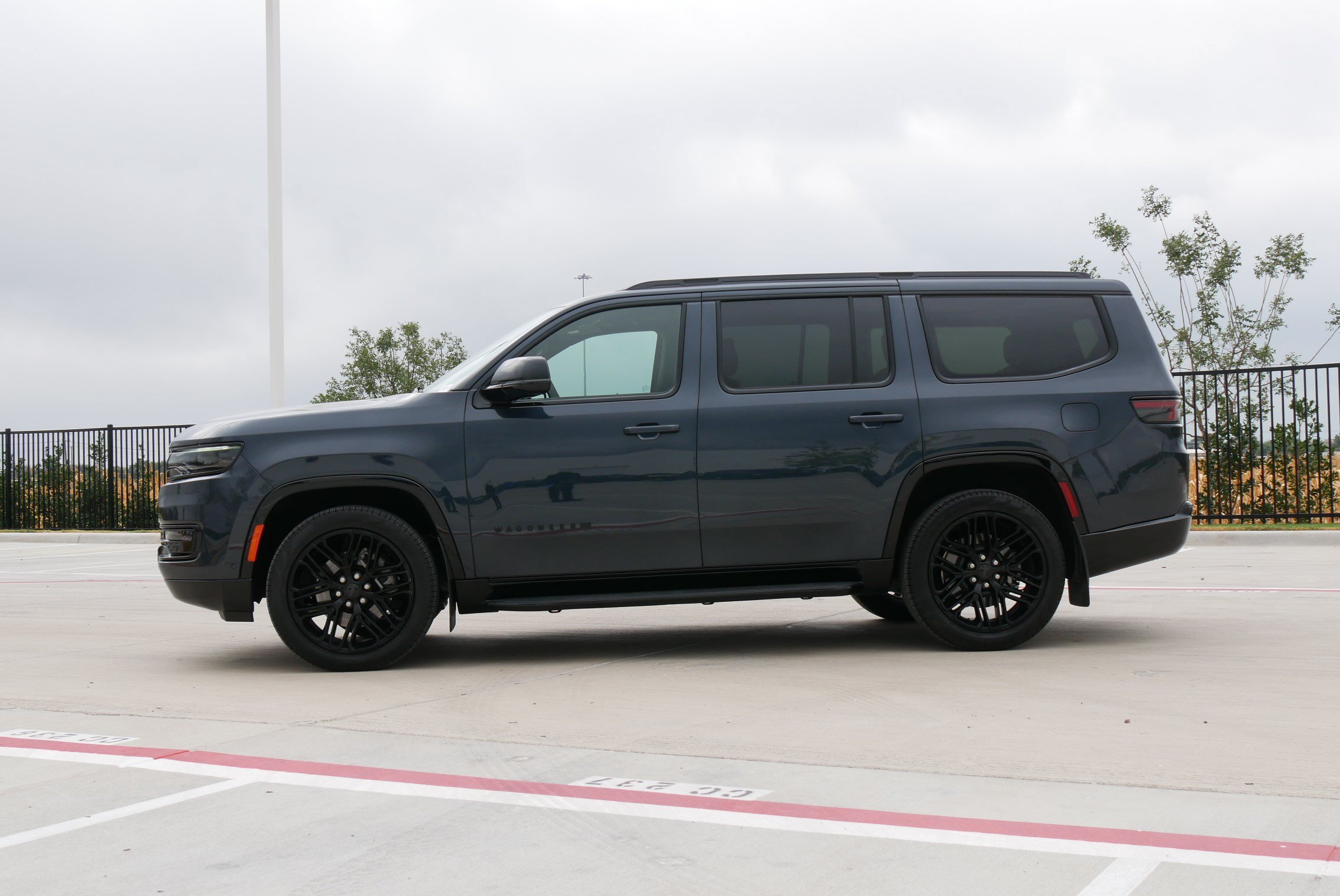 Used 2025 Jeep Wagoneer Series II w/ Premium Group I AWD/4WD image 6