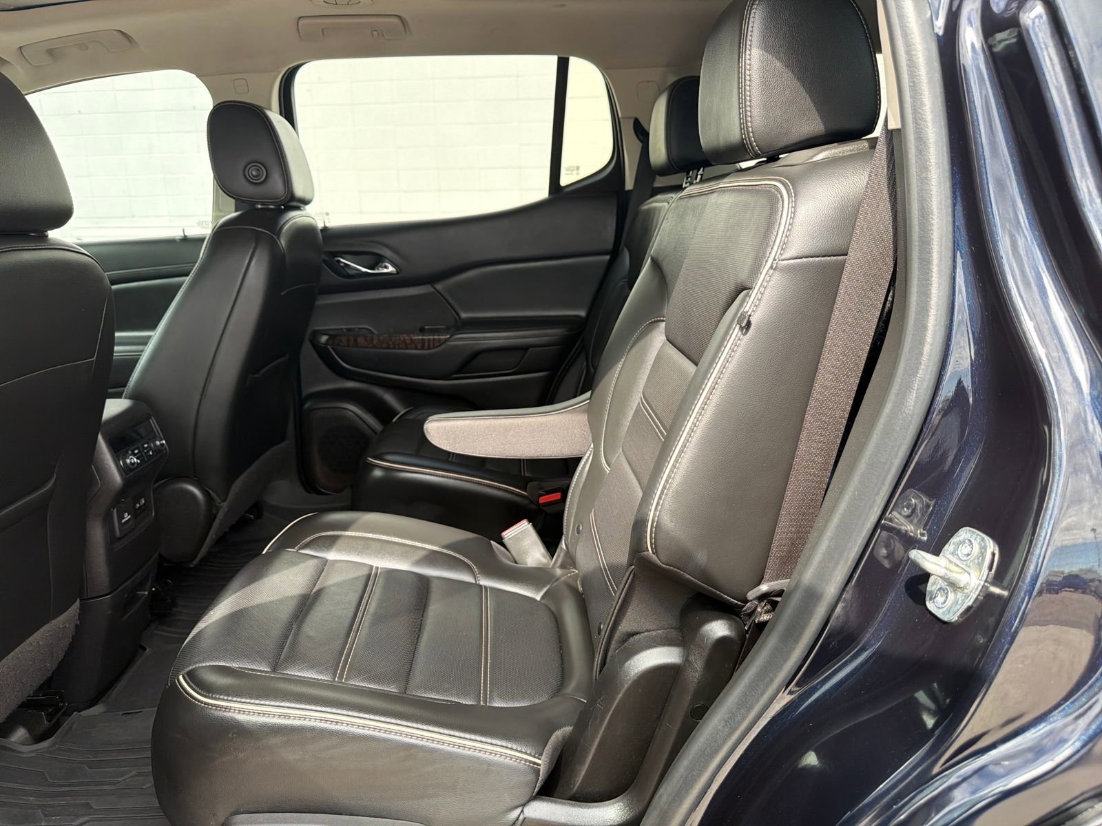 Used 2021 GMC Acadia Denali w/ Denali Ultimate Package image 13