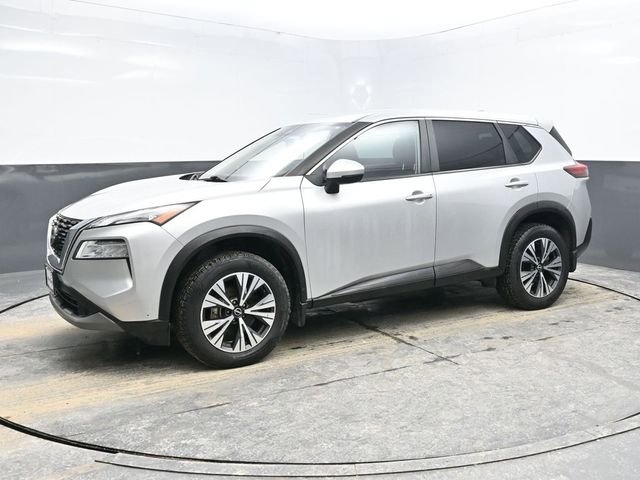 Used 2023 Nissan Rogue SV image 3
