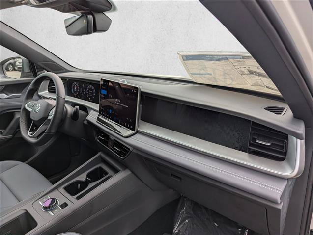 New 2026 Volkswagen Tiguan SE R-Line FWD image 27