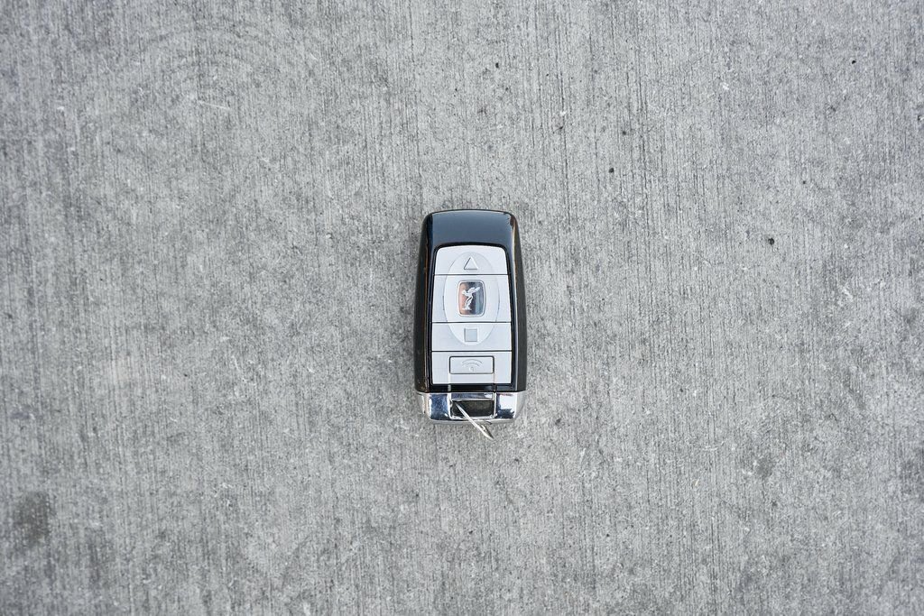 Used 2020 Rolls-Royce Wraith image 76