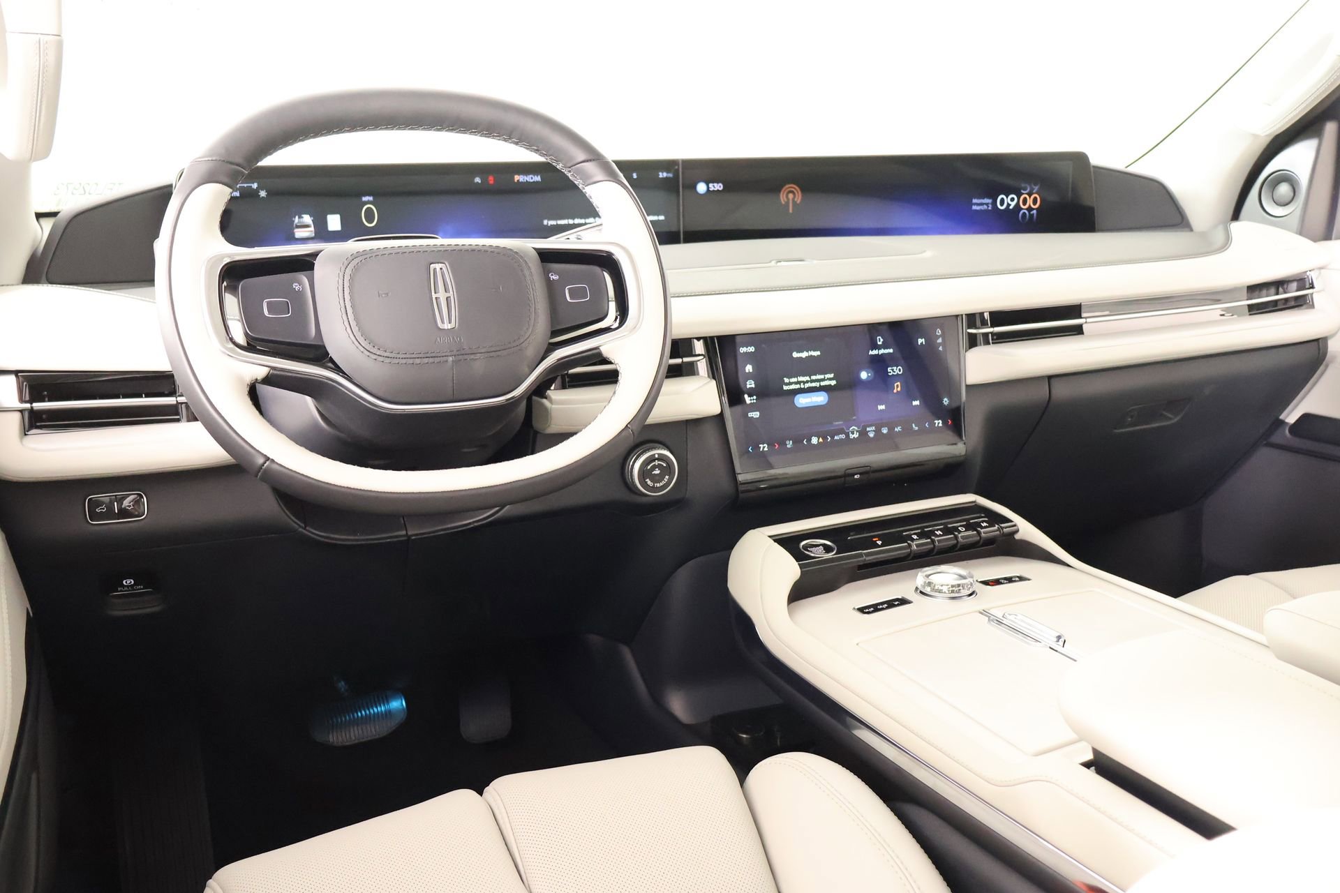 New 2026 Lincoln Navigator Premiere image 2