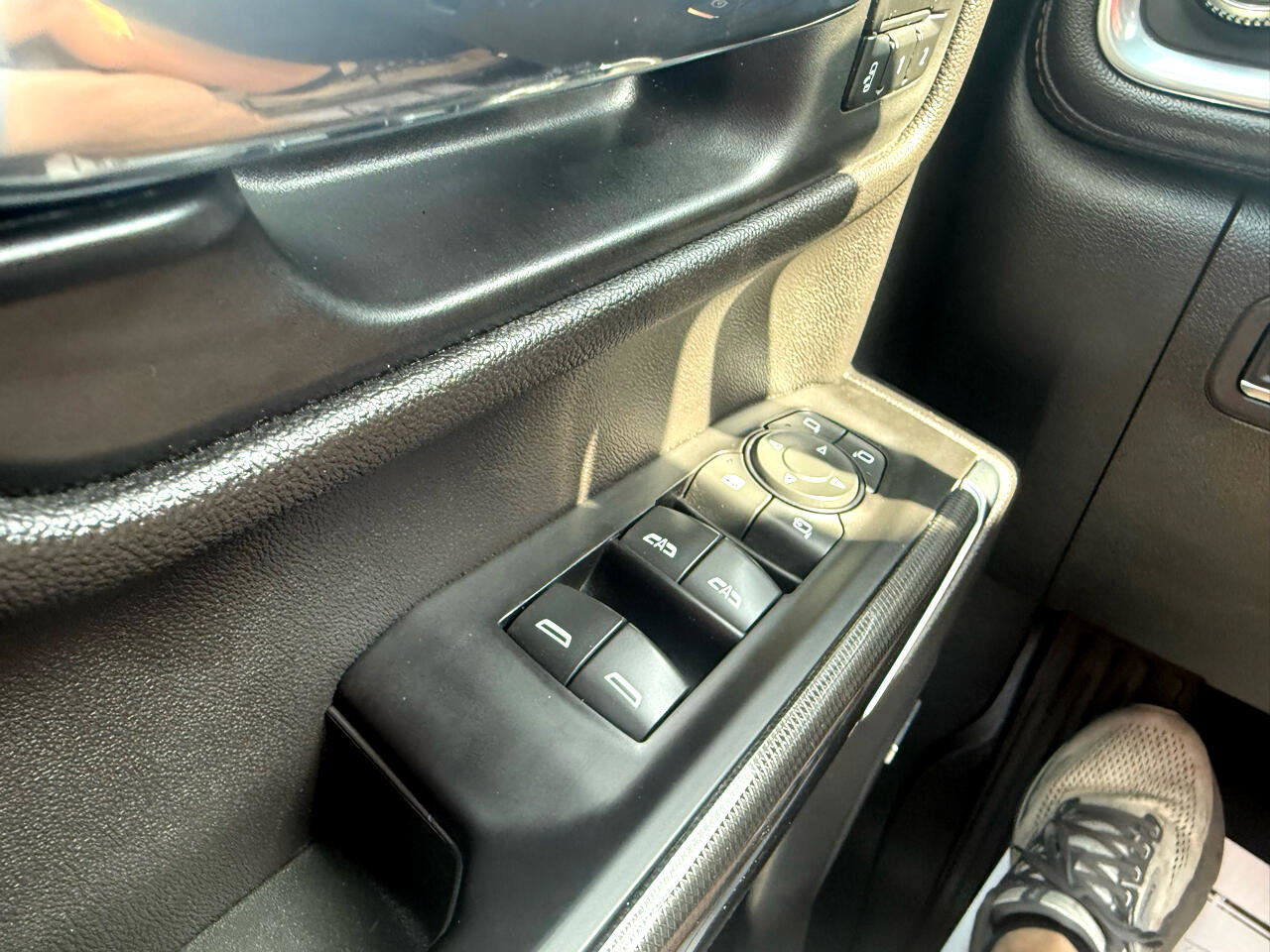 Used 2021 GMC Sierra 1500 AT4 w/ AT4 Premium Package image 30