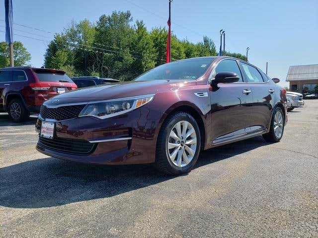 Used 2018 Kia Optima LX w/ 17" Alloy Wheels Package FWD image 3