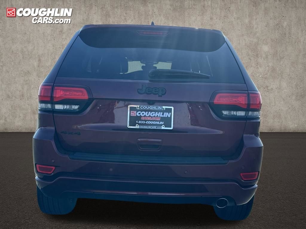 Used 2018 Jeep Grand Cherokee Altitude AWD/4WD image 6