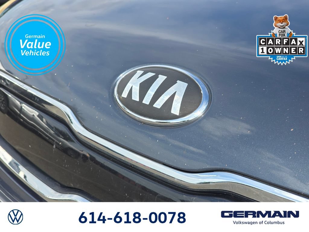Used 2016 Kia Soul + FWD image 12