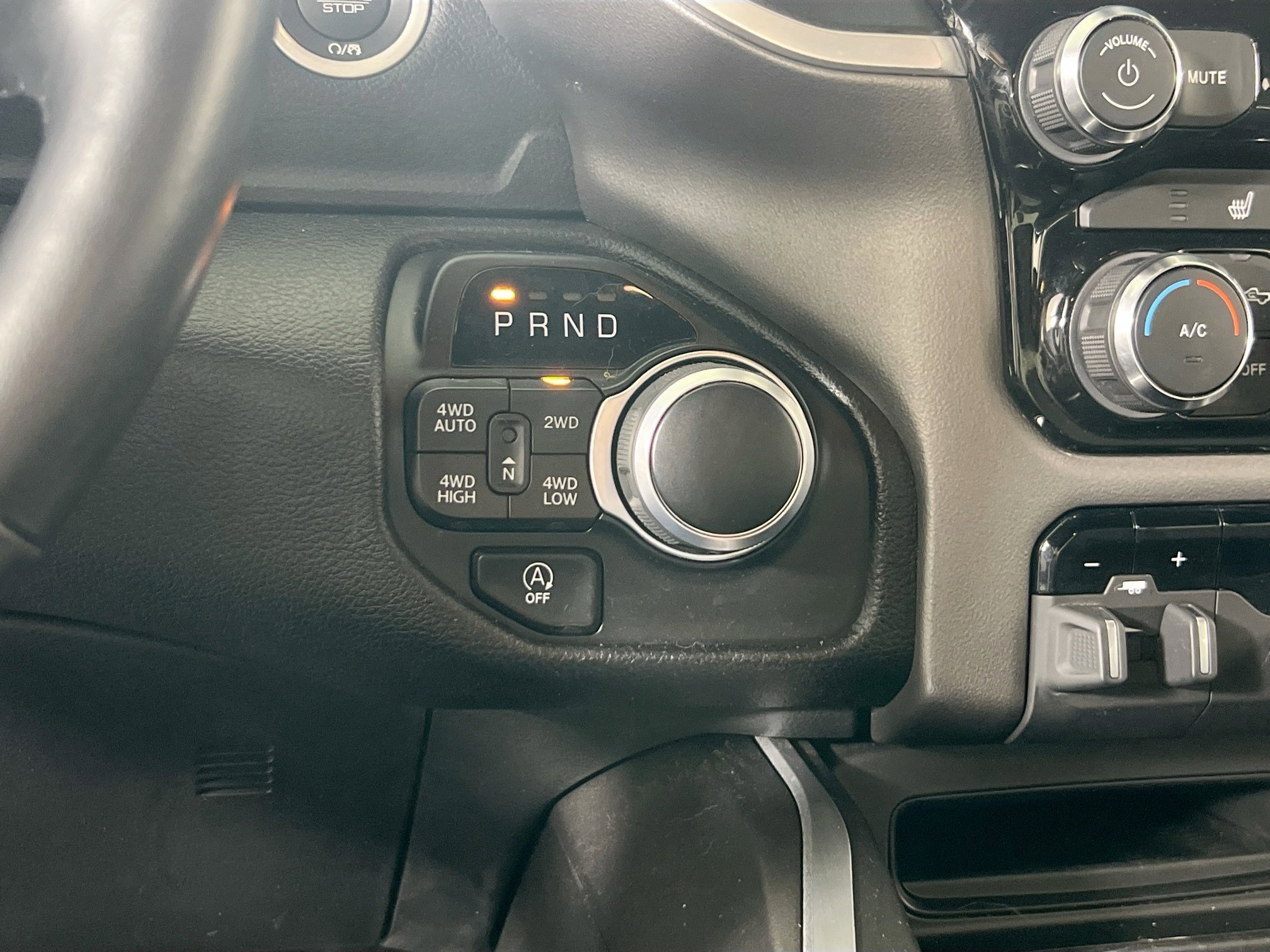 Used 2022 RAM 1500 Big Horn AWD/4WD image 17