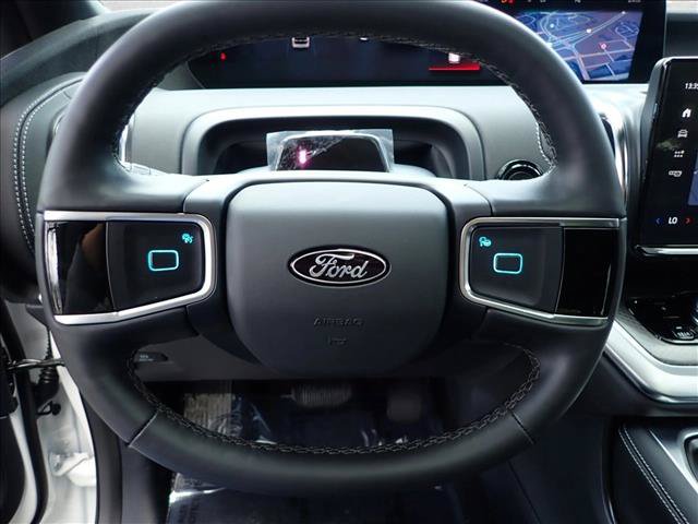 New 2026 Ford Expedition Max Platinum w/ Stealth Performance Package AWD/4WD image 16