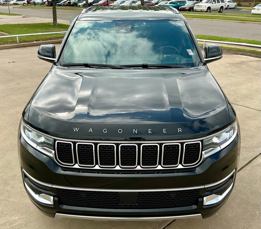 Used 2024 Jeep Wagoneer Series III AWD/4WD image 11