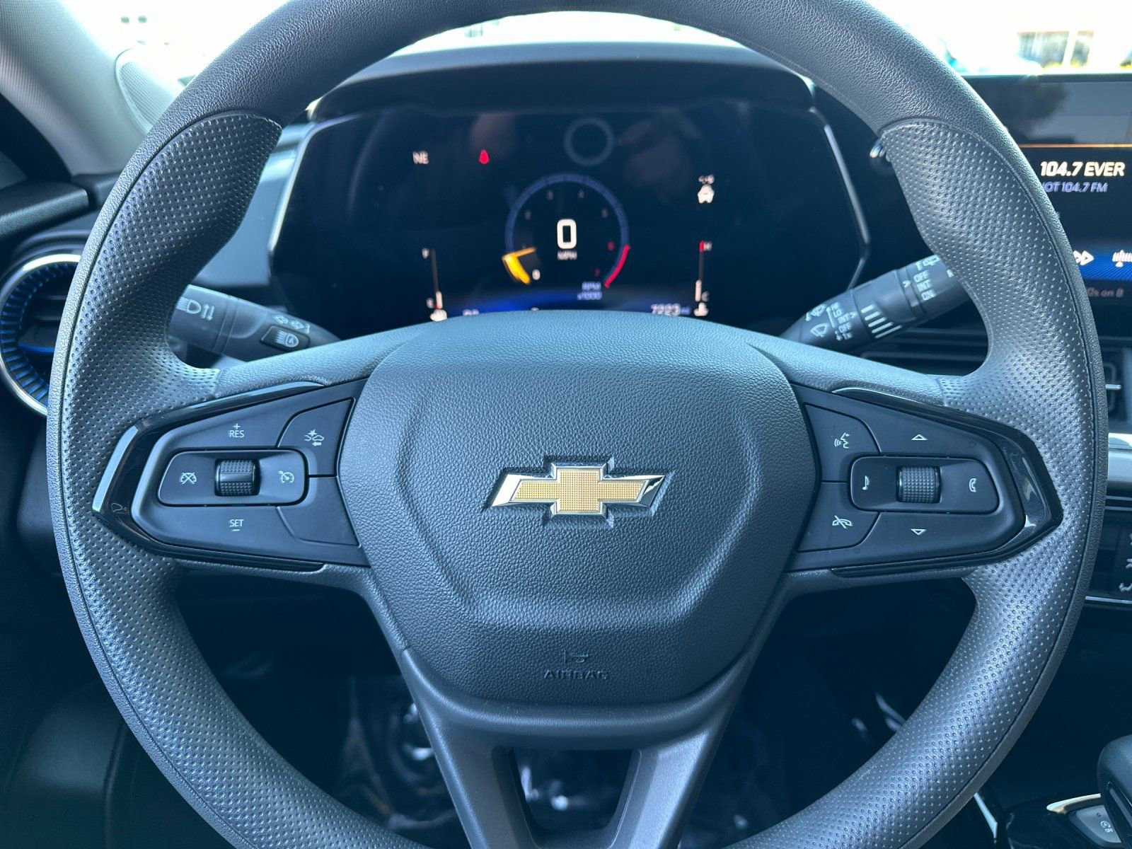 Used 2025 Chevrolet Trax LT image 22