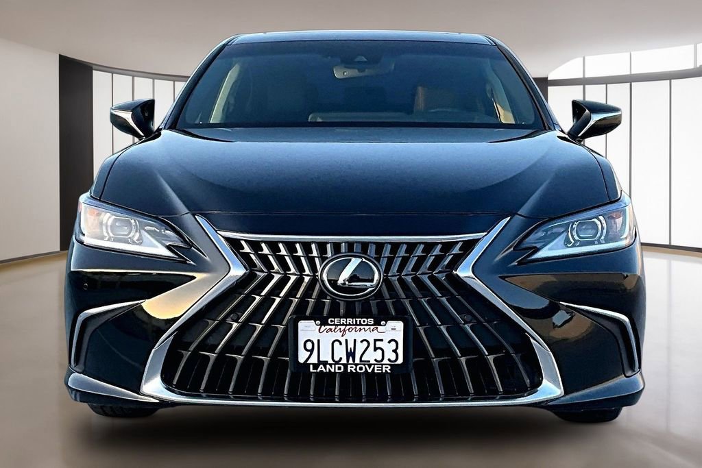 Used 2024 Lexus ES 300h w/ Premium Package FWD image 2