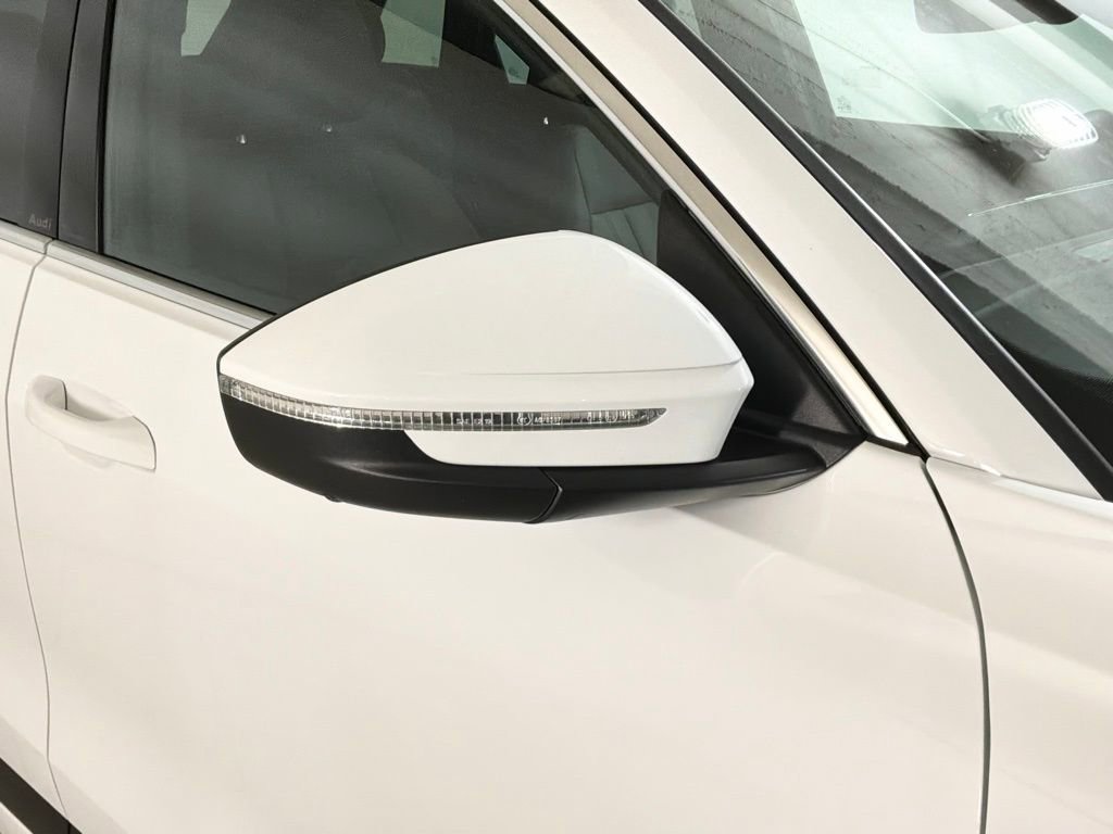 Certified 2025 Audi Q5 Premium w/ Convenience Package image 26