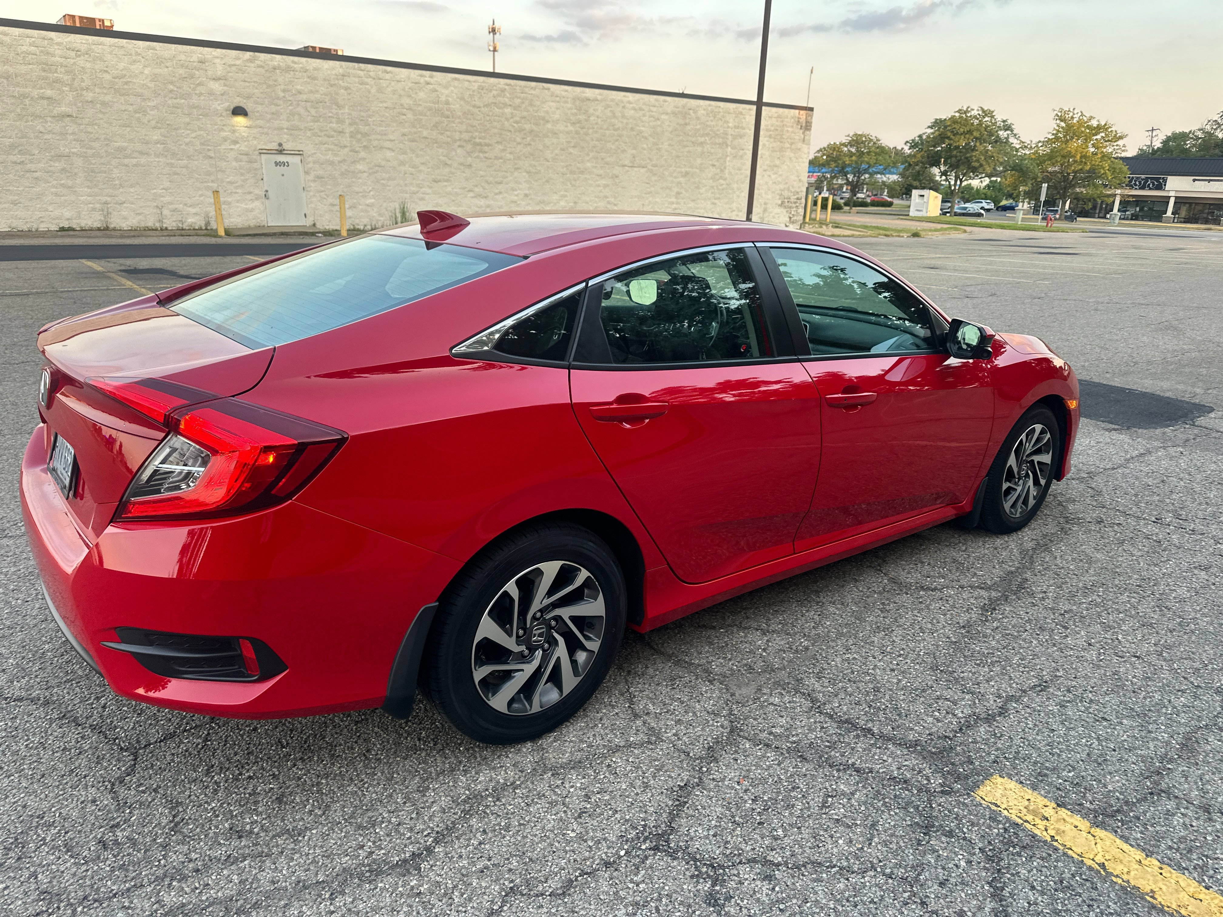 Used 2018 Honda Civic EX image 12
