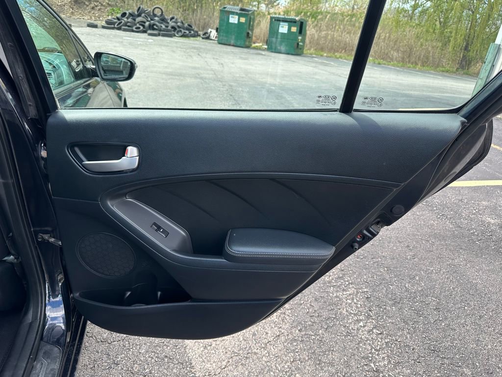 Used 2017 Kia Forte LX FWD image 23