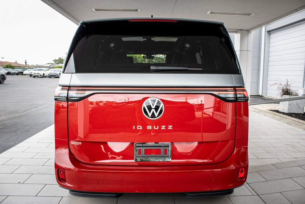 New 2025 Volkswagen ID. Buzz Pro S Plus image 17