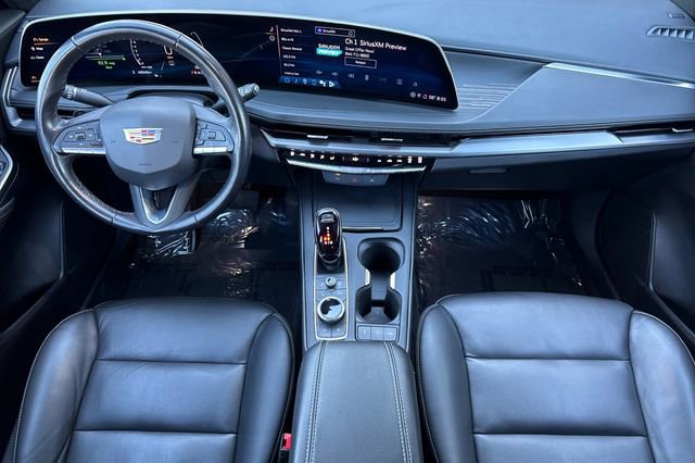 Used 2024 Cadillac XT4 Premium Luxury image 15