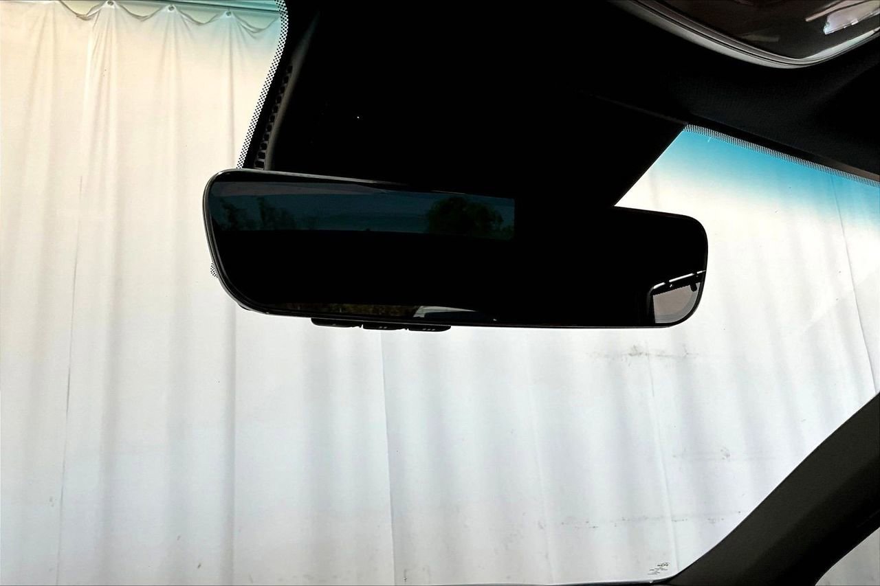 Used 2023 Genesis GV70 2.5T w/ Sport Prestige Package image 17