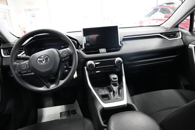 Used 2024 Toyota RAV4 LE AWD/4WD image 13