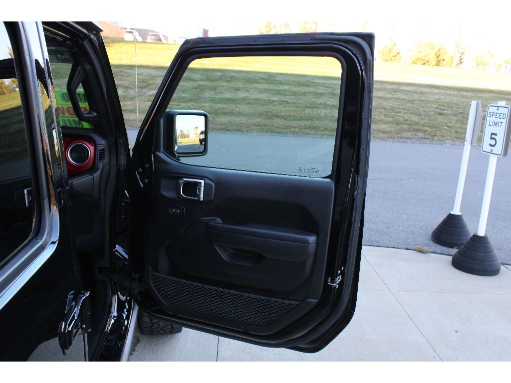 Certified 2022 Jeep Gladiator Rubicon w/ Cold Weather Group image 28