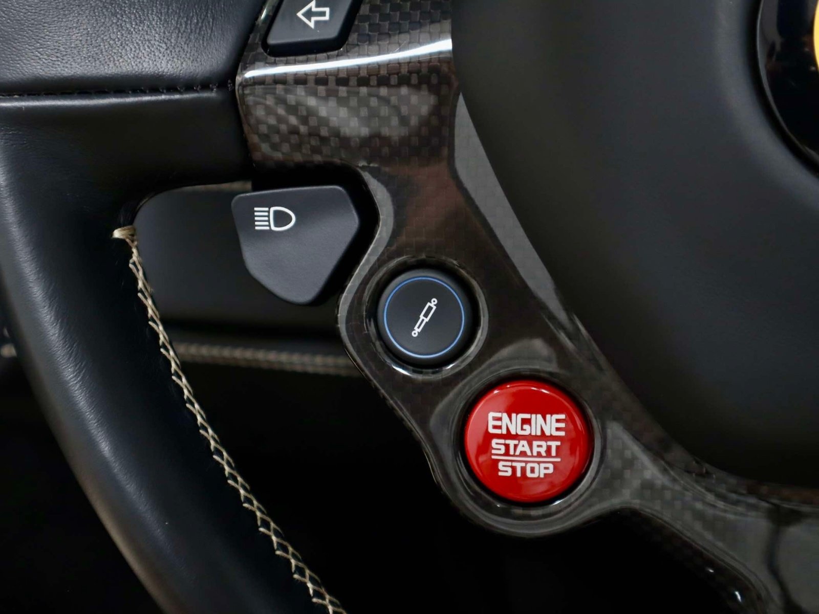 Used 2018 Ferrari 488 Spider RWD image 28