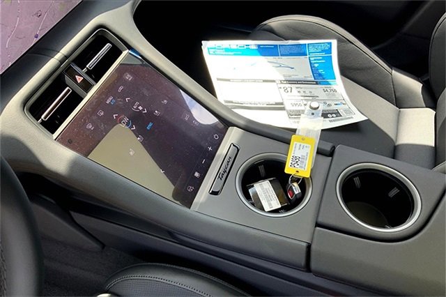 New 2025 Porsche Taycan image 35