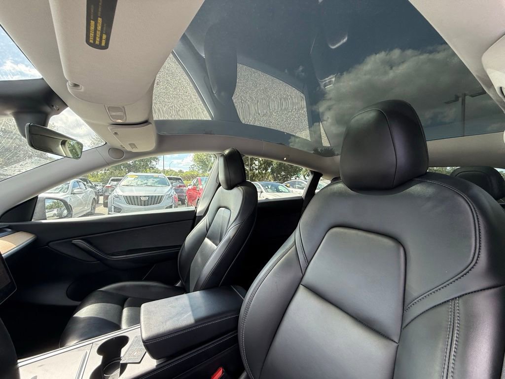 Used 2021 Tesla Model Y Long Range image 21