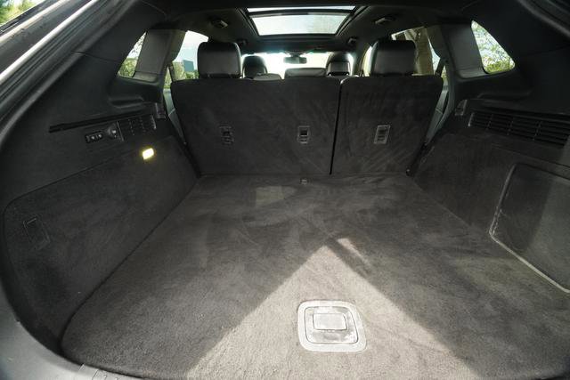 Used 2016 Lincoln MKX Reserve w/ Technology Package FWD image 32