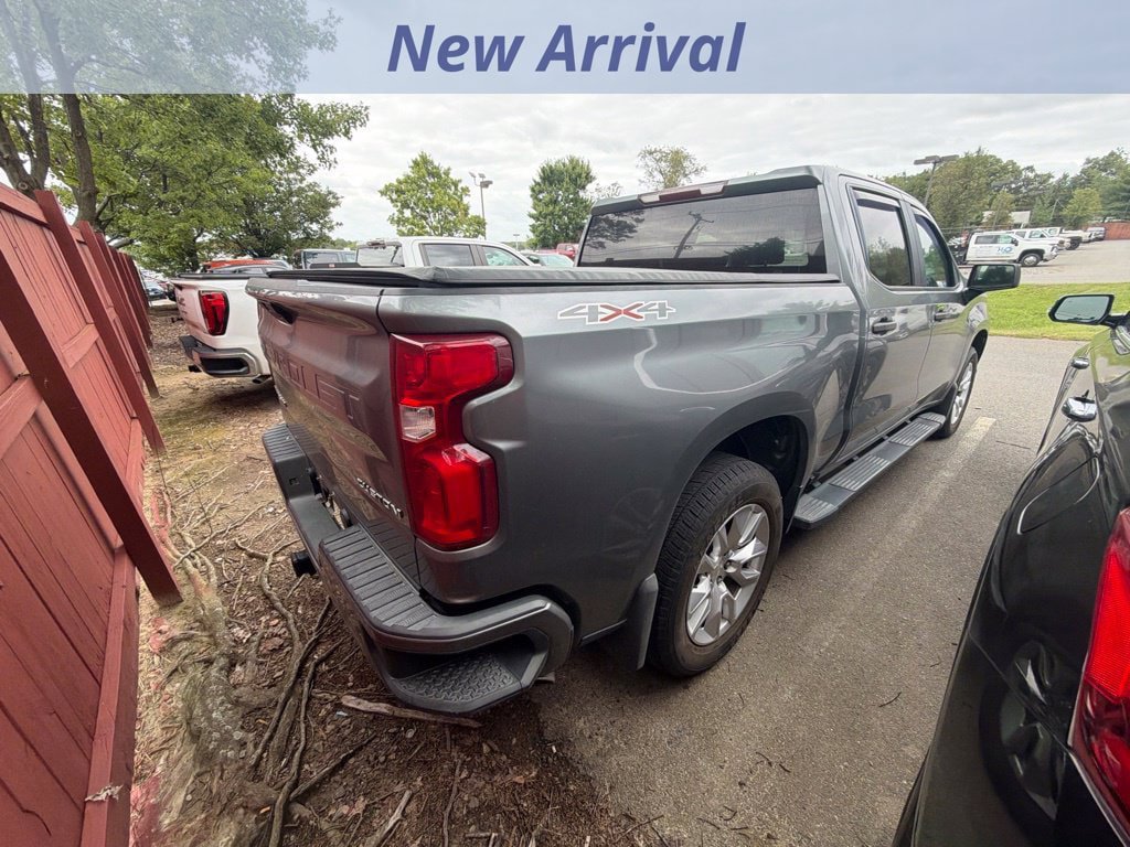 Used 2020 Chevrolet Silverado 1500 Custom w/ Custom Value Package AWD/4WD image 8