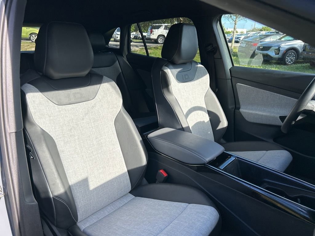Certified 2025 Volkswagen ID.4 Pro image 36