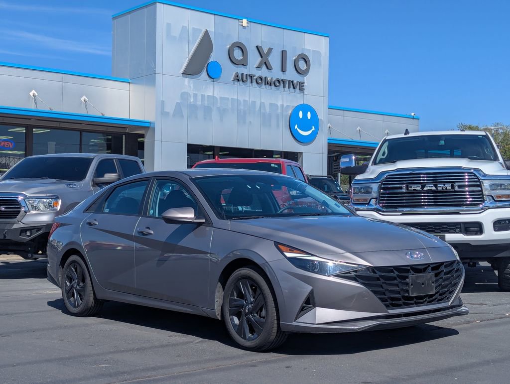 Used 2023 Hyundai Elantra SEL