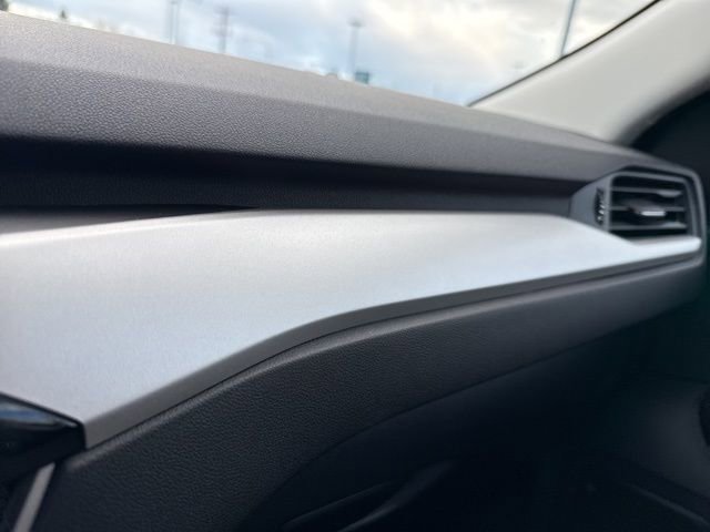 Used 2022 Ford Escape SE image 35