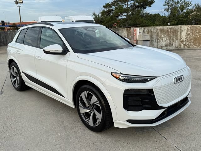 Used 2025 Audi Q6 e-tron Prestige AWD/4WD image 3