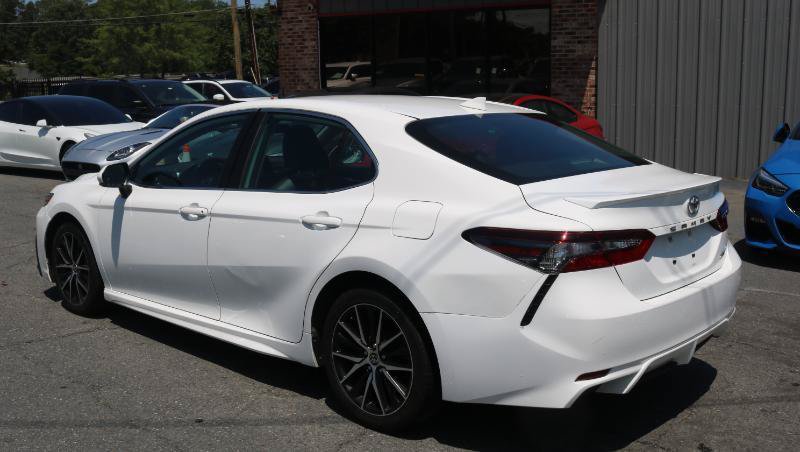 Used 2023 Toyota Camry SE FWD image 5
