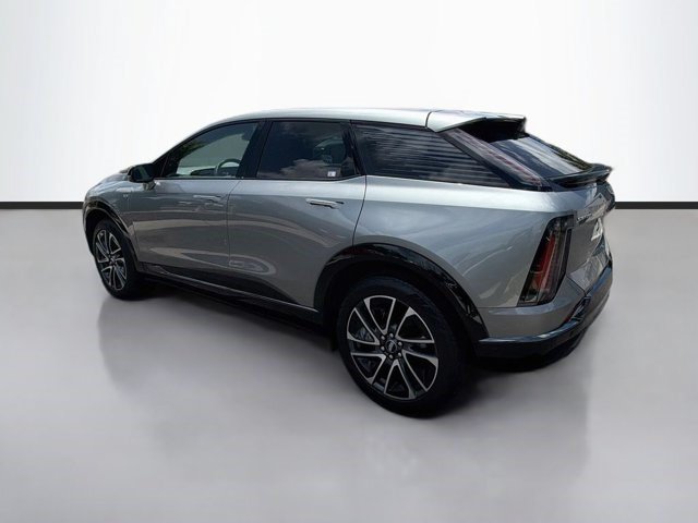 Certified 2025 Cadillac Optiq Sport 2 w/ LPO, Floor Liner Package AWD/4WD image 5