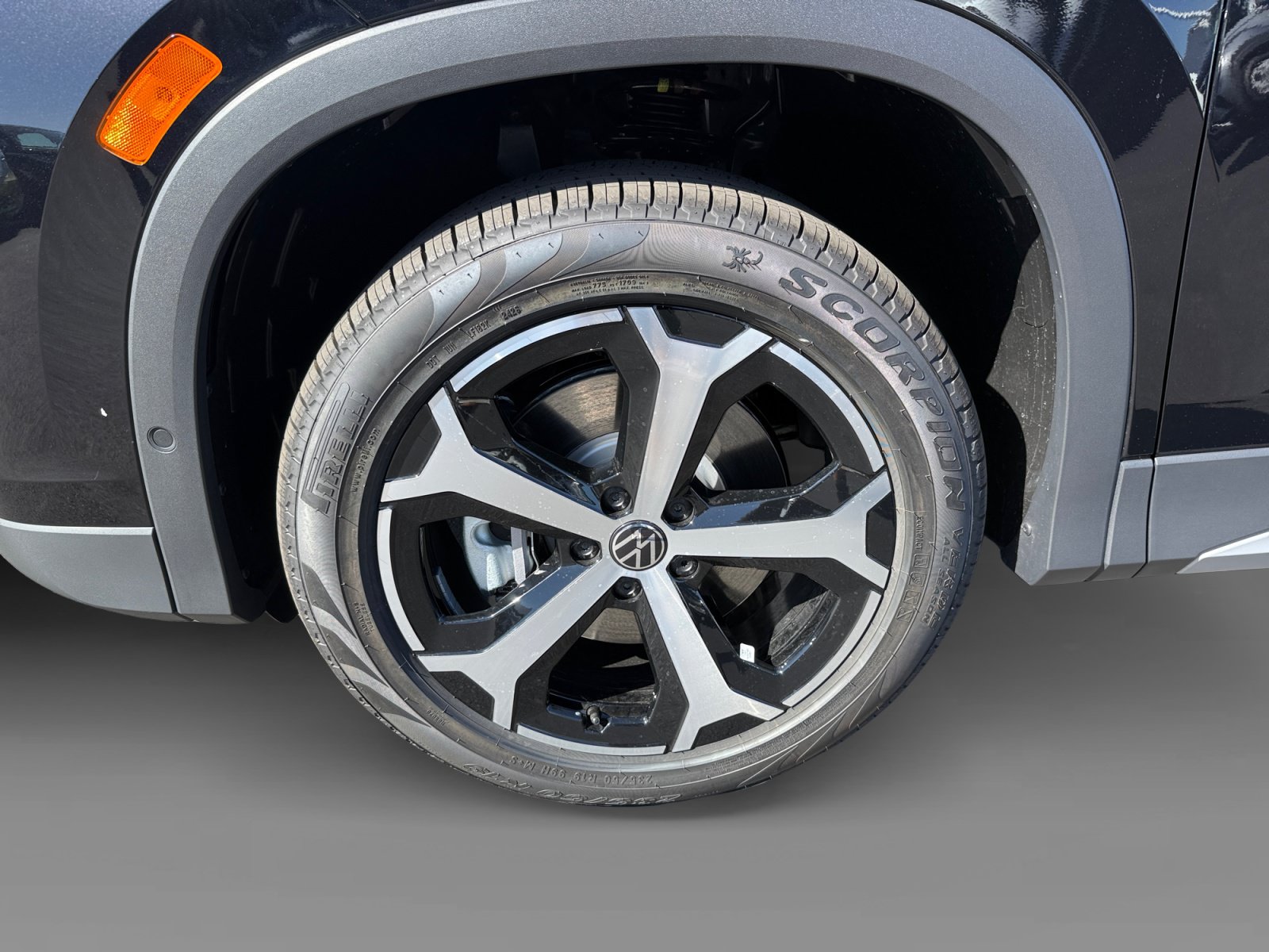 New 2026 Volkswagen Tiguan SE AWD/4WD image 9