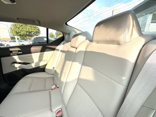 Used 2021 Nissan Altima 2.5 Platinum AWD/4WD image 25
