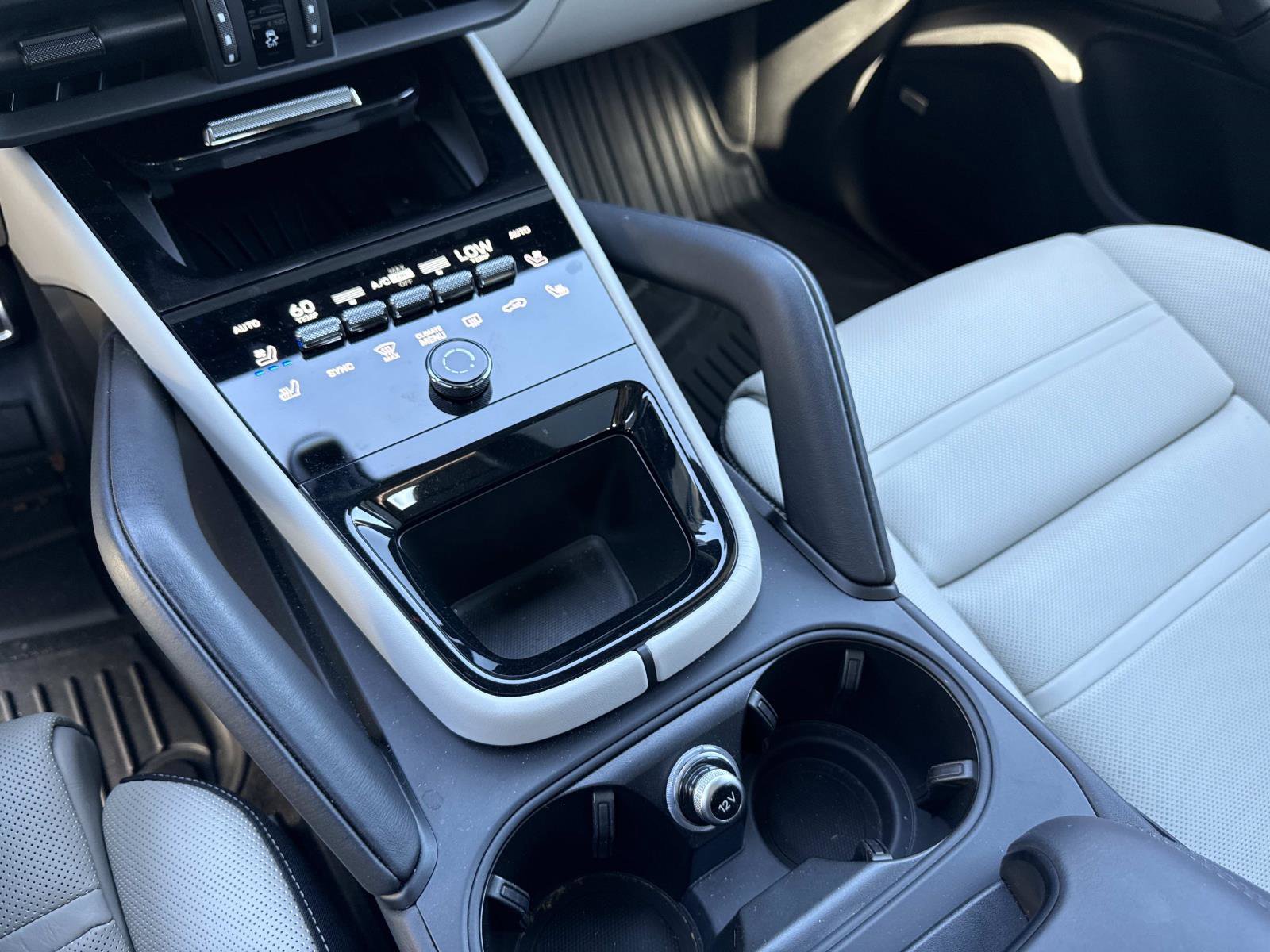 Certified 2024 Porsche Cayenne S image 30