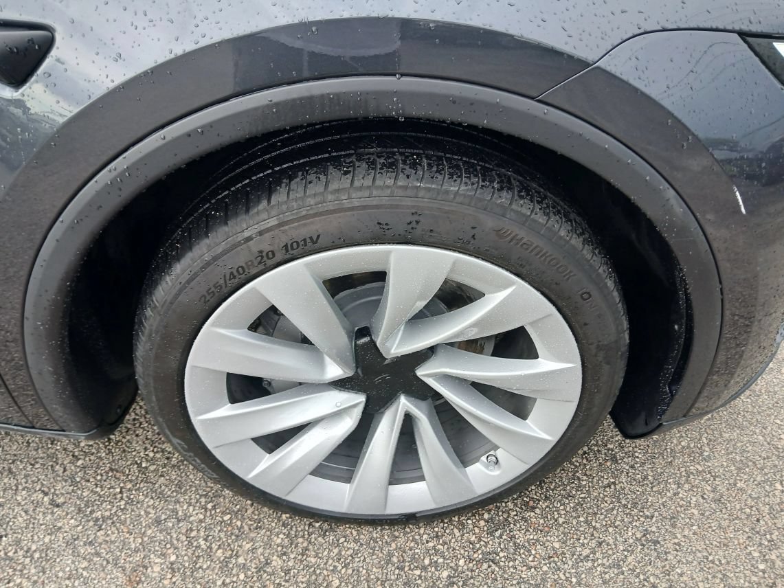 Used 2026 Tesla Model Y Long Range AWD/4WD image 15
